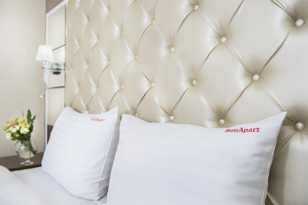 Bonapart Hotel By Uhm Kiev Eksteriør billede